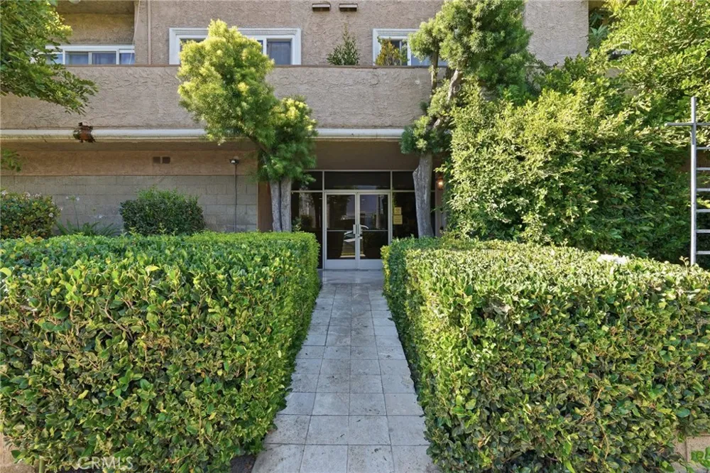 14607 Erwin Street #107 Van Nuys, CA 91411