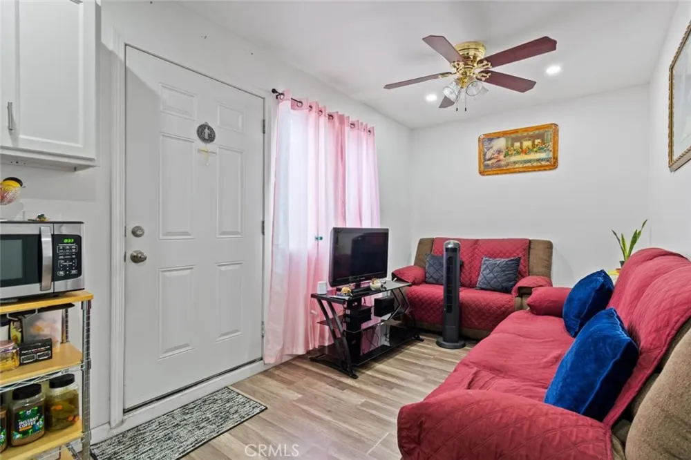13260 Raven Sylmar, CA 91342