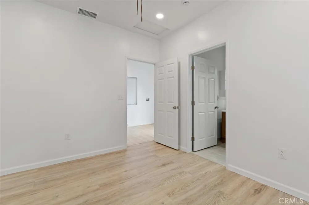13260 Raven Sylmar, CA 91342