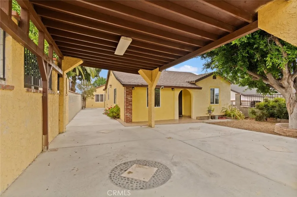13260 Raven Sylmar, CA 91342