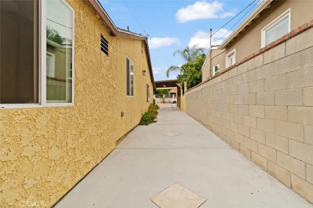 13260 Raven Sylmar, CA 91342