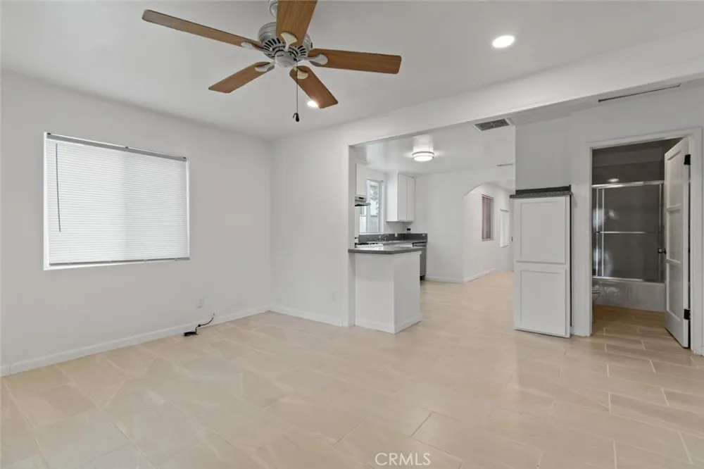 13260 Raven Sylmar, CA 91342