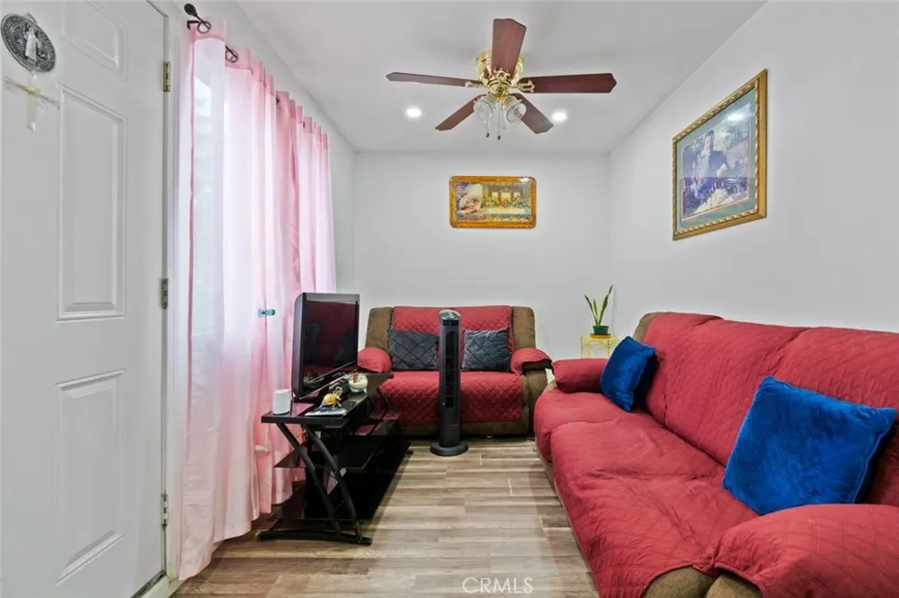 13260 Raven Sylmar, CA 91342