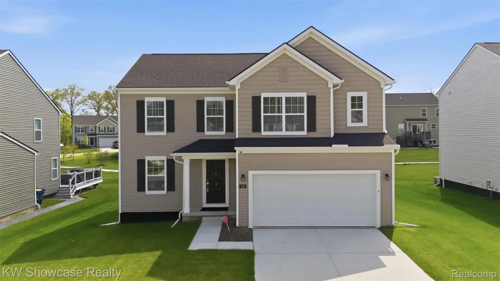 249 Saddleback Court White Lake Charter Township, MI 48386