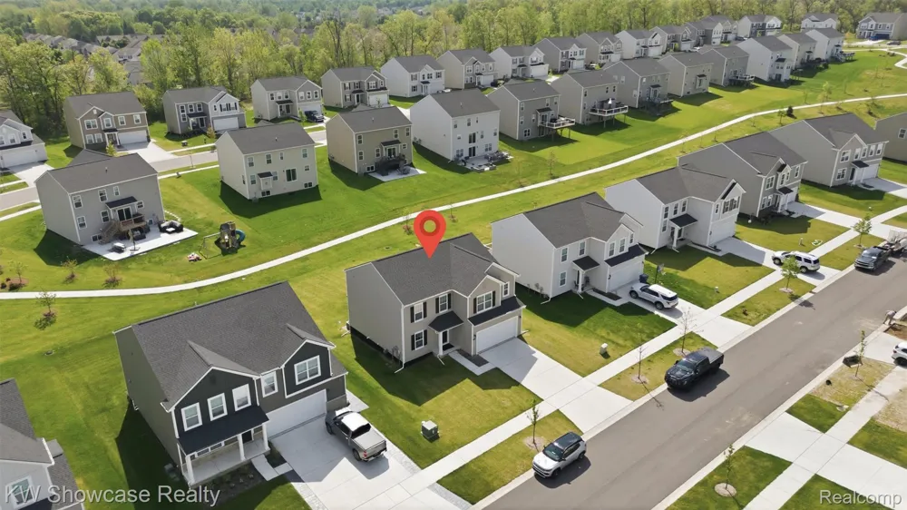 249 Saddleback Court White Lake Charter Township, MI 48386