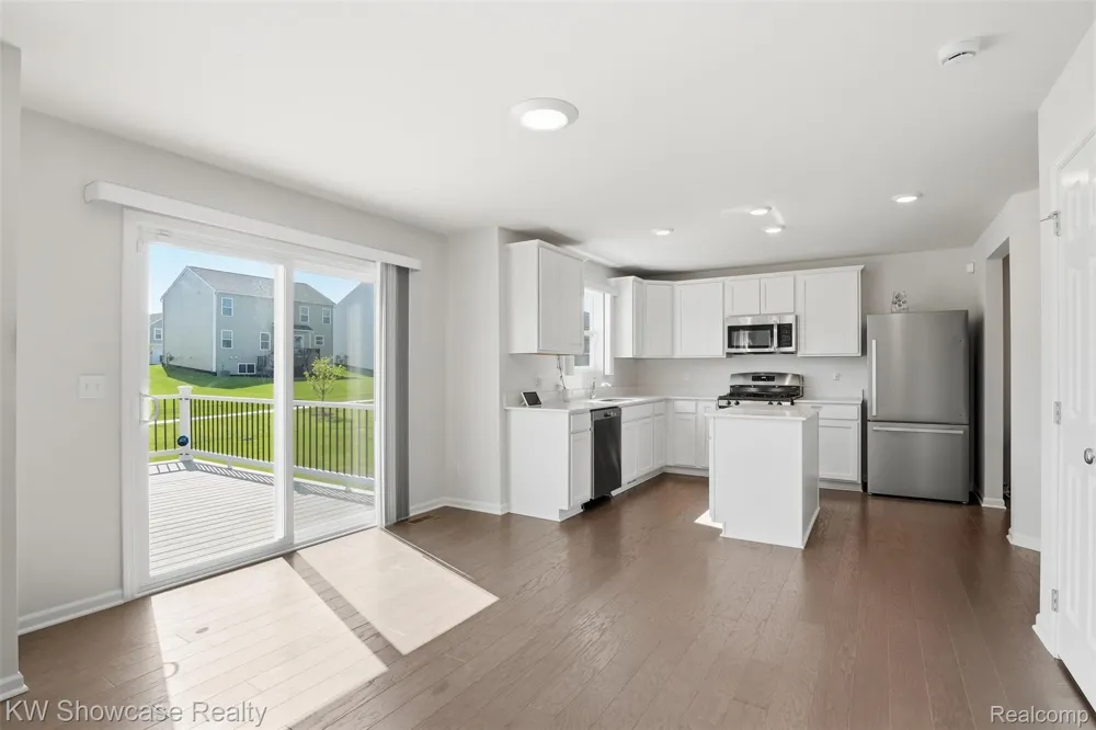 249 Saddleback Court White Lake Charter Township, MI 48386