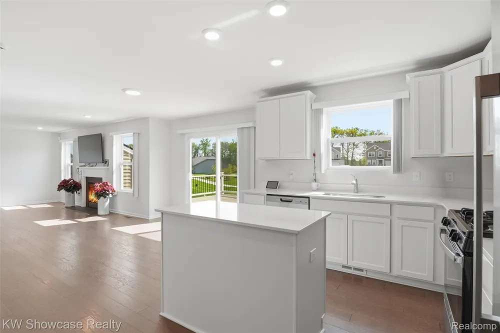 249 Saddleback Court White Lake Charter Township, MI 48386