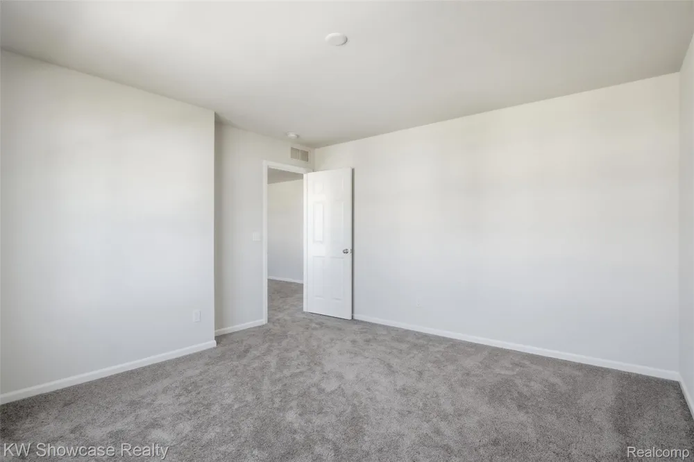 249 Saddleback Court White Lake Charter Township, MI 48386