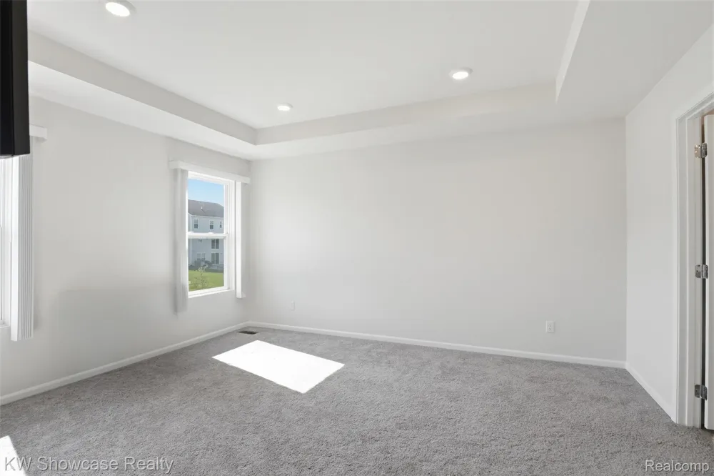 249 Saddleback Court White Lake Charter Township, MI 48386