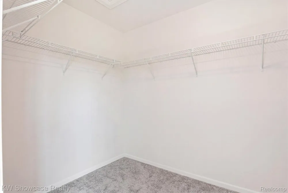 249 Saddleback Court White Lake Charter Township, MI 48386