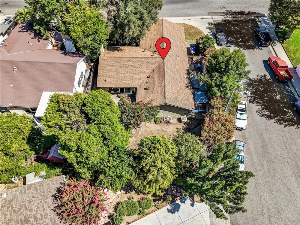 24389 La Glorita Newhall, CA 91321