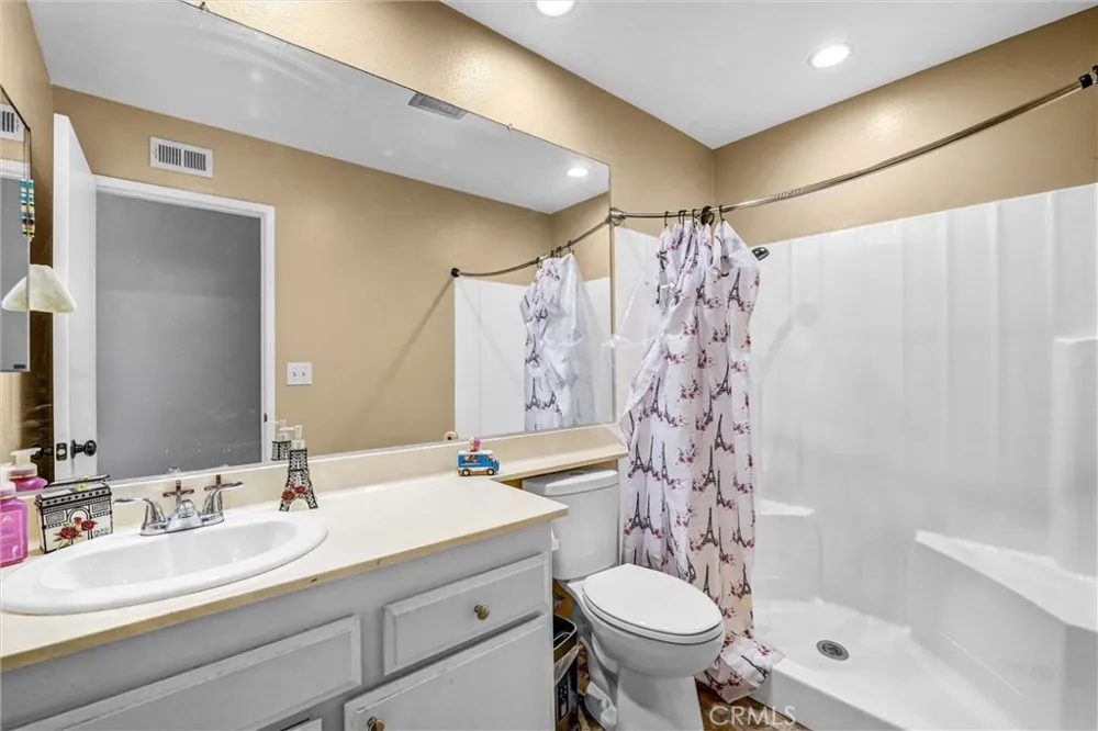 24389 La Glorita Newhall, CA 91321