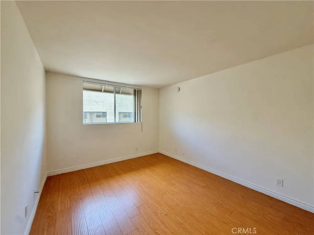 14141 Dickens #311 Sherman Oaks, CA 91423