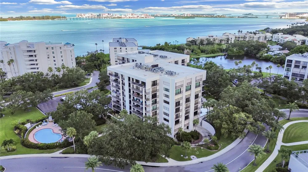 150 BELLEVIEW BOULEVARD #106 Belleair, FL 33756