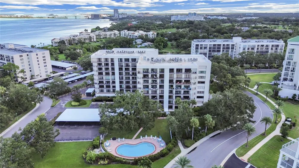 150 BELLEVIEW BOULEVARD #106 Belleair, FL 33756