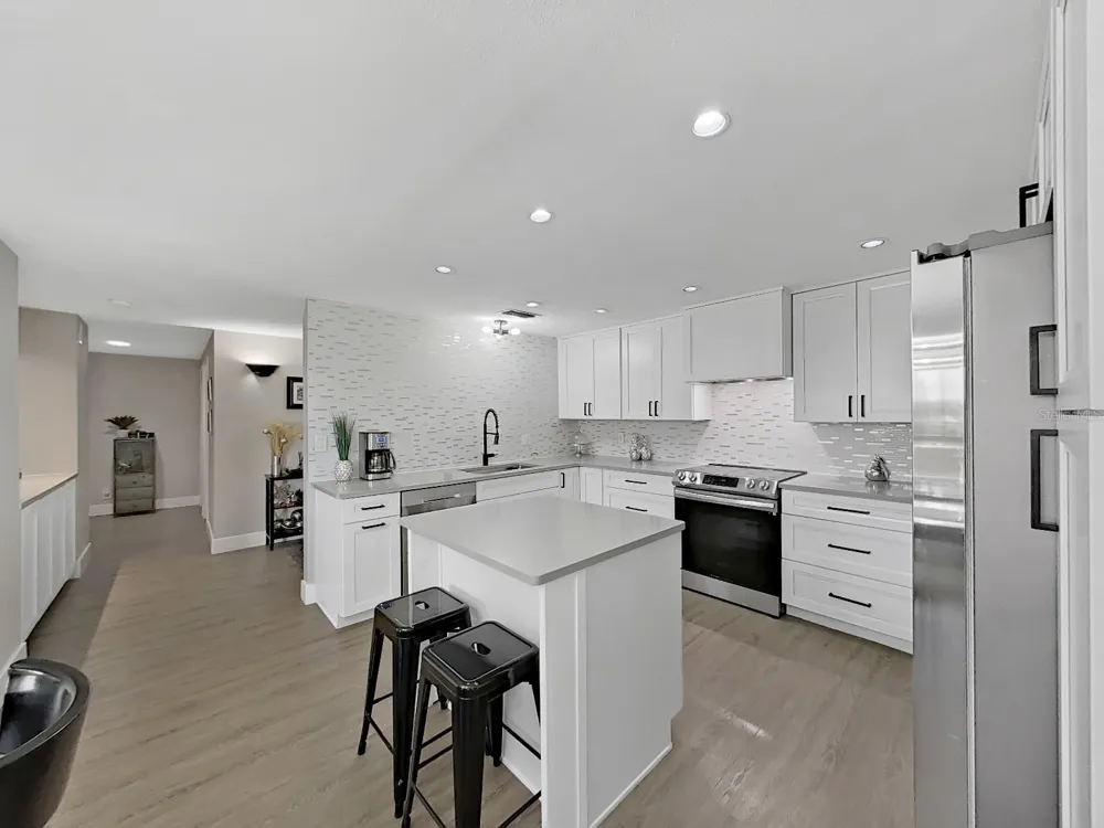 150 BELLEVIEW BOULEVARD #106 Belleair, FL 33756