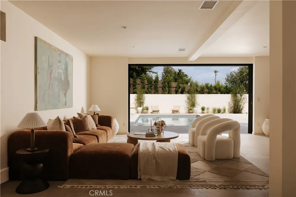 12162 Laurel Terrace Drive Studio City, CA 91604