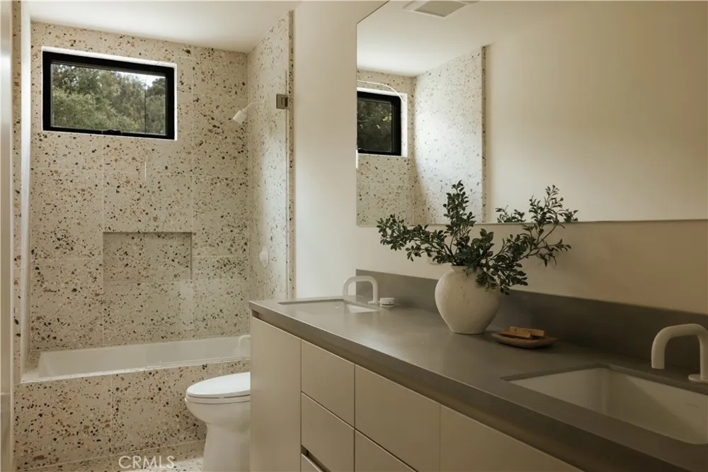 12162 Laurel Terrace Drive Studio City, CA 91604