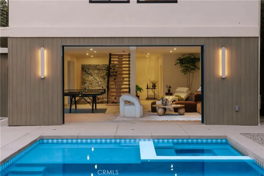 12162 Laurel Terrace Drive Studio City, CA 91604