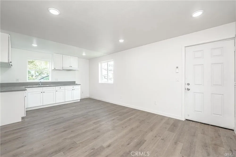 250 E 79th #1/2 Los Angeles, CA 90003