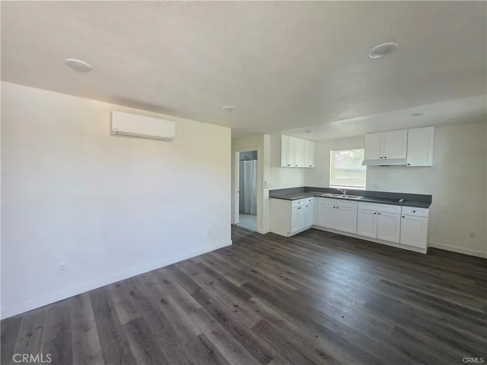 250 E 79th #1/2 Los Angeles, CA 90003