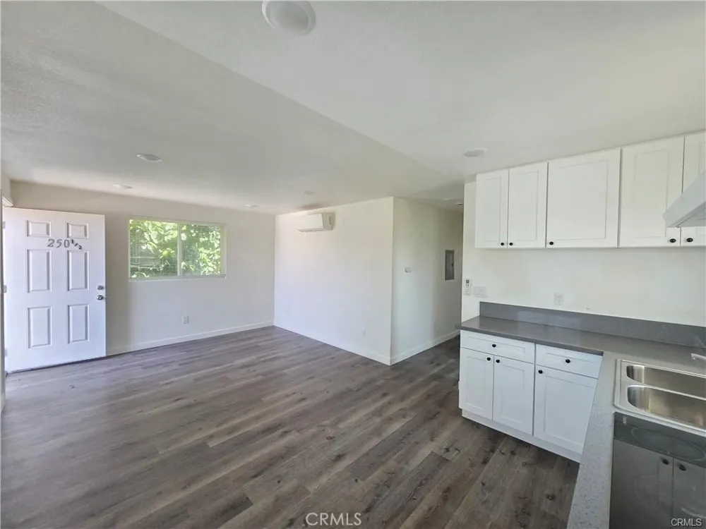 250 E 79th #1/2 Los Angeles, CA 90003