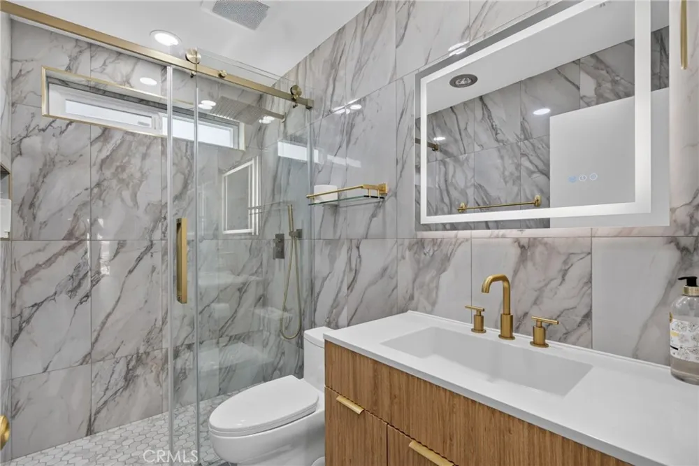 76726 California Palm Desert, CA 92211