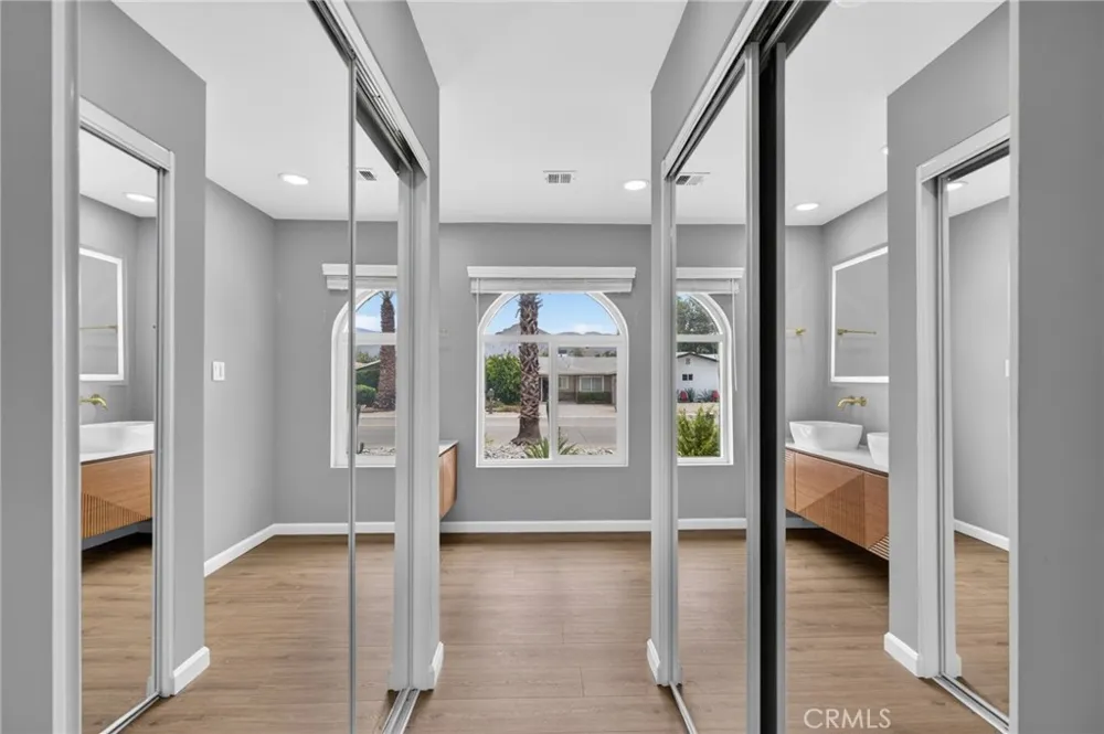 76726 California Palm Desert, CA 92211