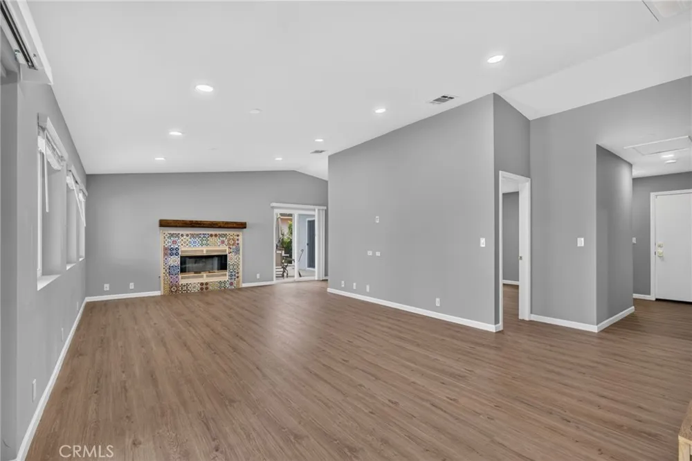 76726 California Palm Desert, CA 92211