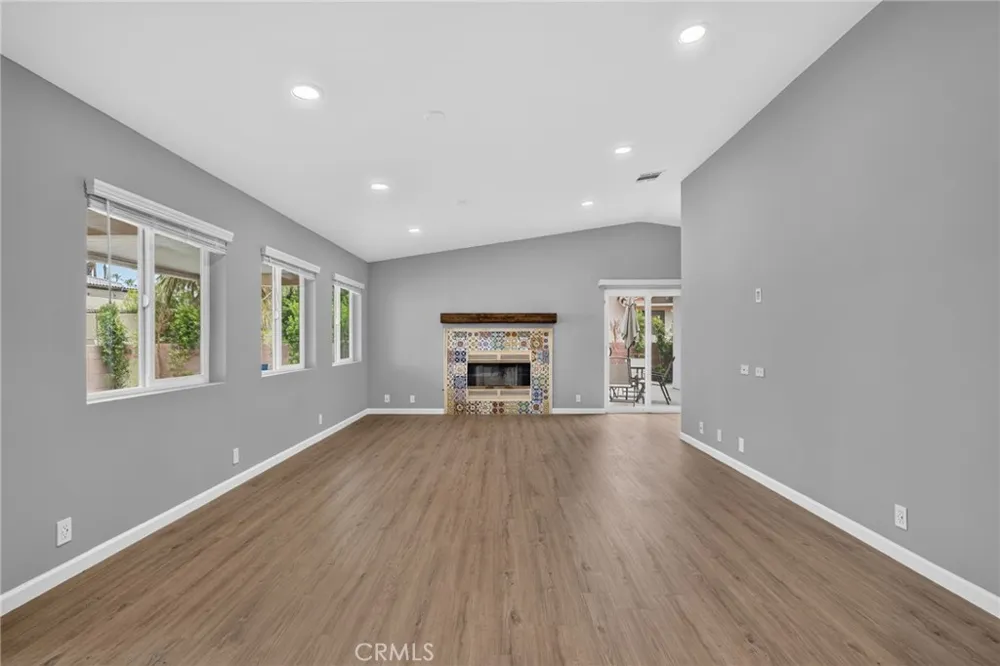 76726 California Palm Desert, CA 92211