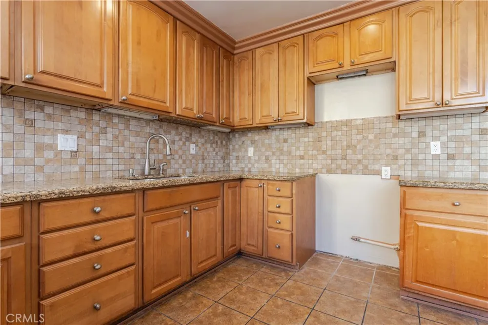 8855 Tyrone Avenue Panorama City, CA 91402