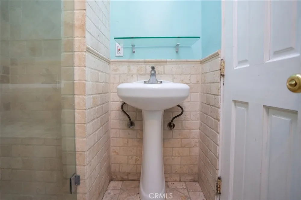 8855 Tyrone Avenue Panorama City, CA 91402