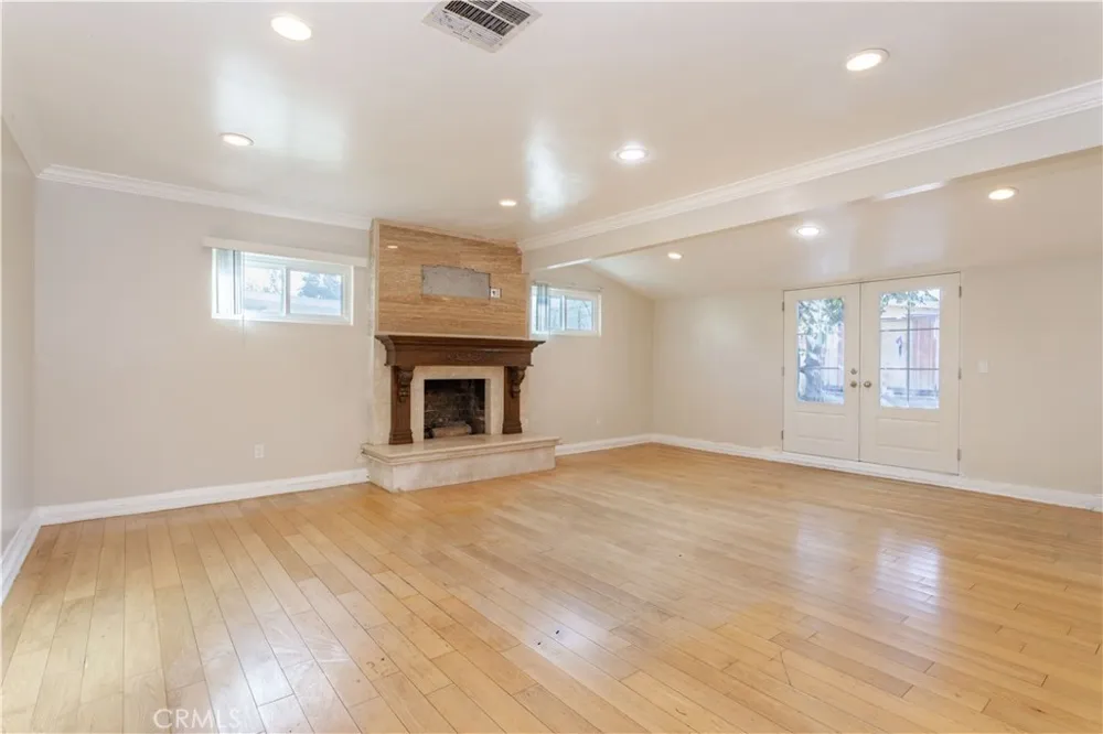 8855 Tyrone Avenue Panorama City, CA 91402