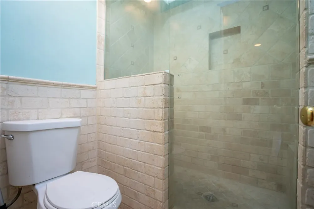 8855 Tyrone Avenue Panorama City, CA 91402