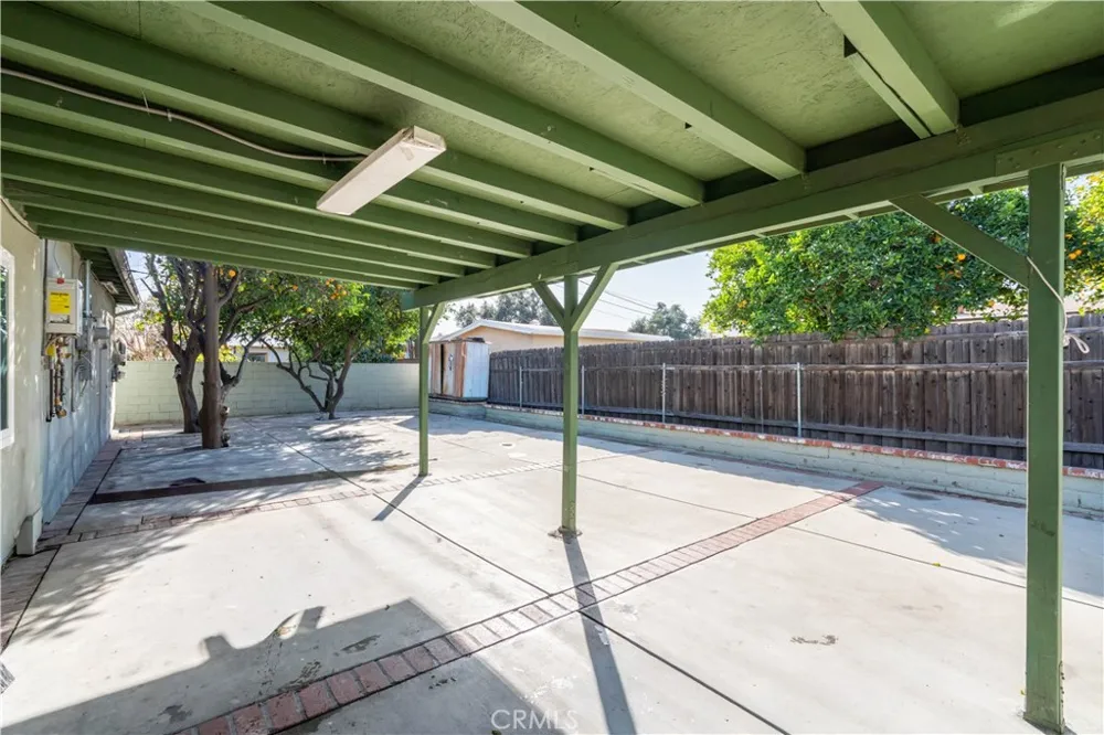 8855 Tyrone Avenue Panorama City, CA 91402