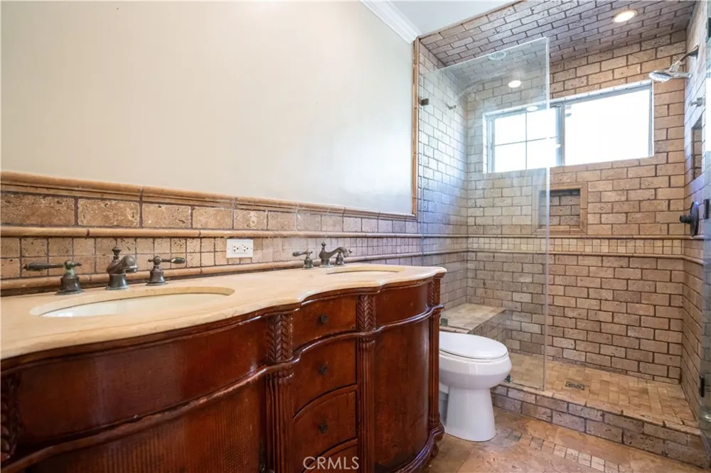8855 Tyrone Avenue Panorama City, CA 91402