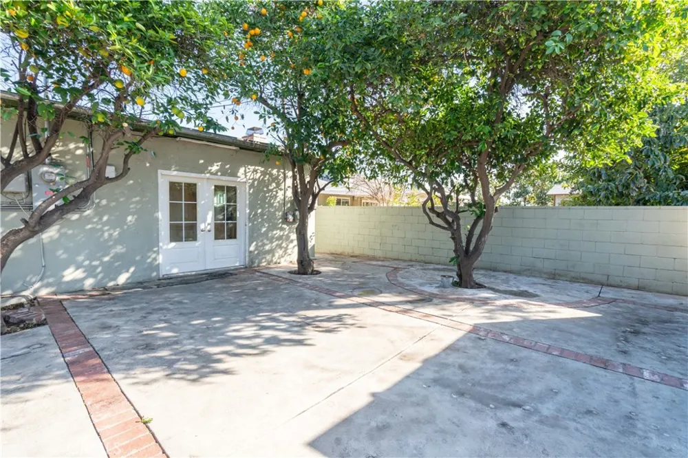 8855 Tyrone Avenue Panorama City, CA 91402