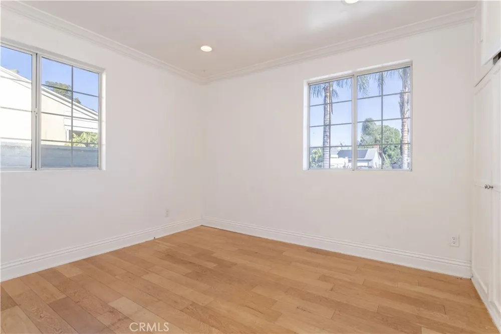 8855 Tyrone Avenue Panorama City, CA 91402
