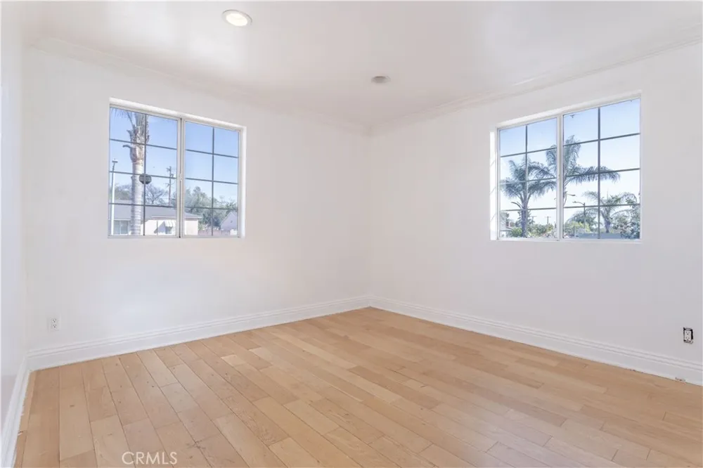8855 Tyrone Avenue Panorama City, CA 91402