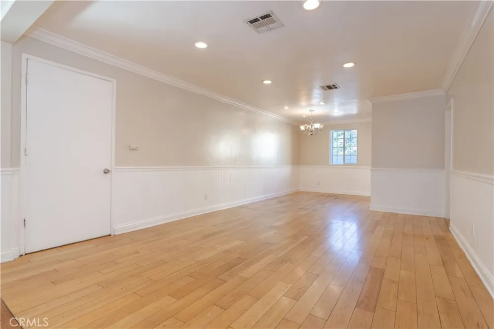 8855 Tyrone Avenue Panorama City, CA 91402