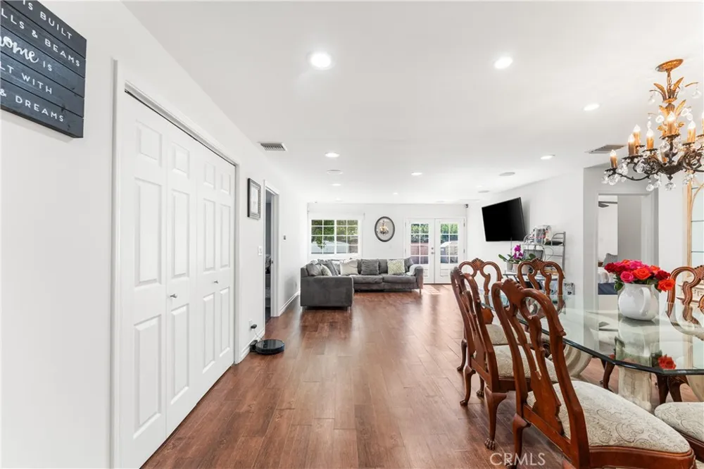 7222 Fallbrook Avenue West Hills, CA 91307
