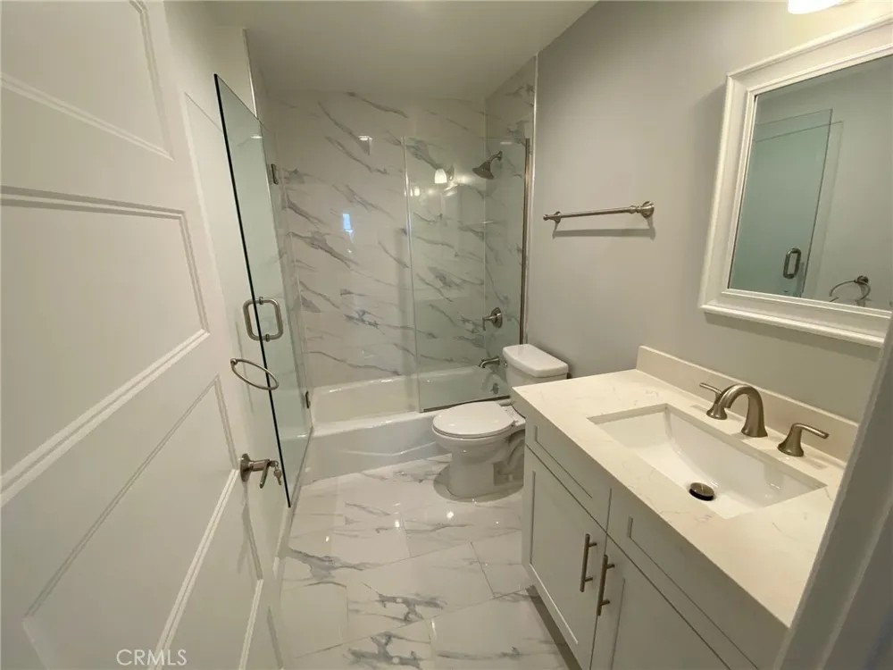 9110 Burnet Avenue North Hills, CA 91343