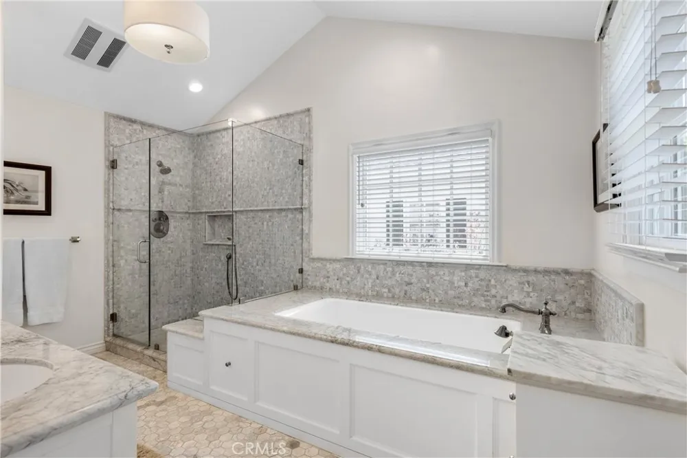 11156 Valley Spring Lane Studio City, CA 91602