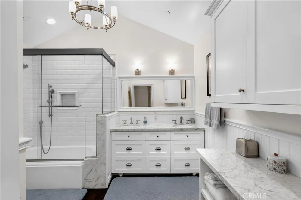 11156 Valley Spring Lane Studio City, CA 91602