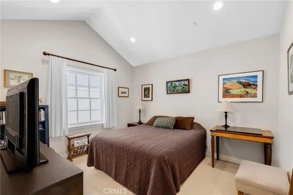 11156 Valley Spring Lane Studio City, CA 91602