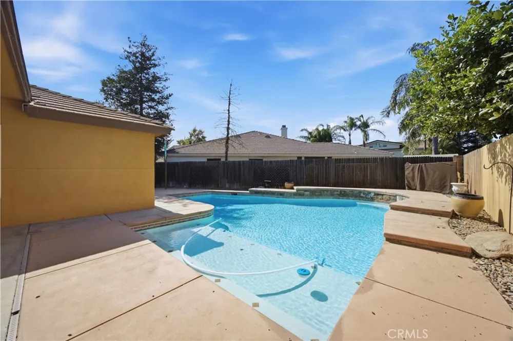5009 Shaman Court Bakersfield, CA 93312