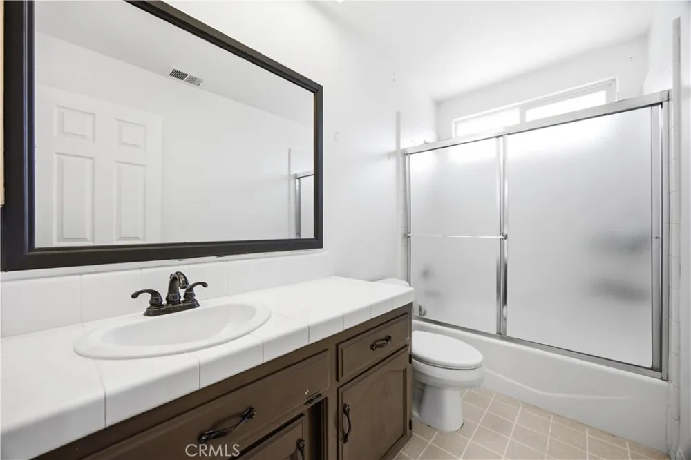 5009 Shaman Court Bakersfield, CA 93312