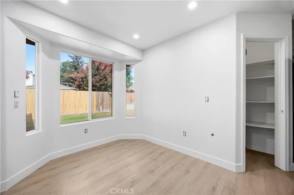 5009 Shaman Court Bakersfield, CA 93312