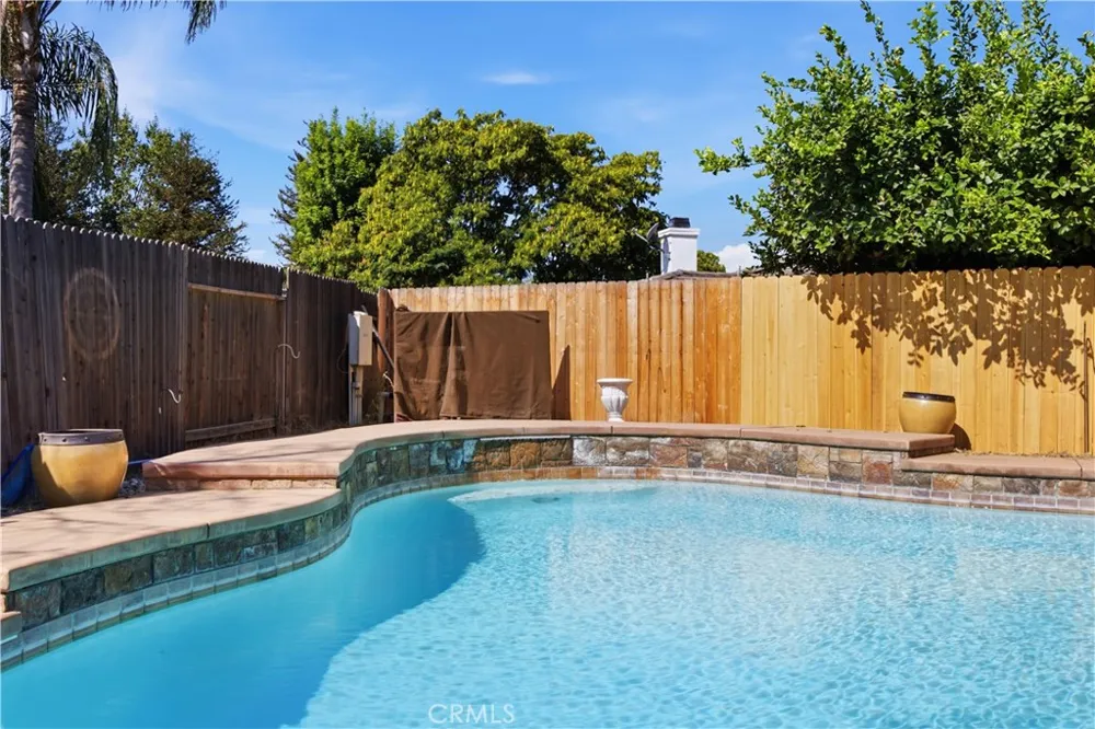 5009 Shaman Court Bakersfield, CA 93312