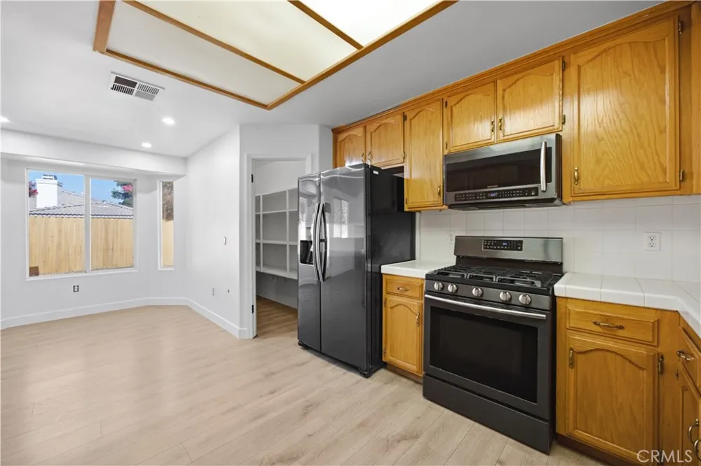 5009 Shaman Court Bakersfield, CA 93312